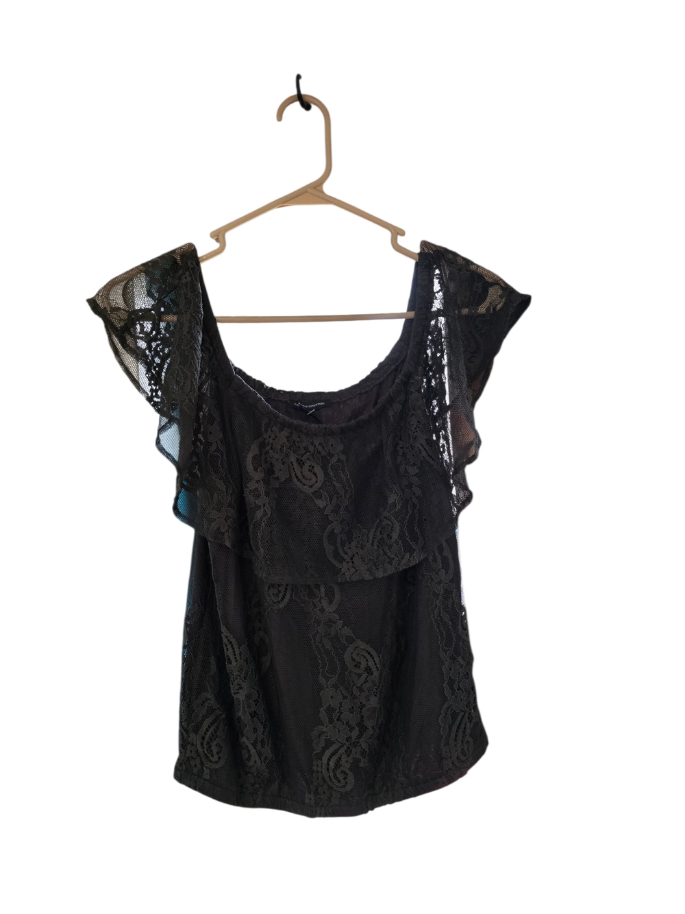 Express Black Off-Shoulder Lace Ruffle Top - Picture 3 of 6